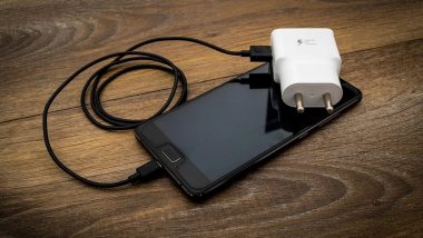 Single Charging Rule: आता सर्व इलेक्ट्रॉनिक गॅजेटसाठी C type चार्जर बंधनकारक, सिंगल चार्जिंग पोर्टसाठी नवीन नियम मंजूर